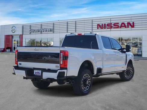 Used 2025 Ford F350 Platinum w/ FX4 Off-Road Package image 7