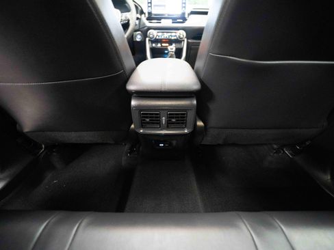 Used 2022 Toyota RAV4 XSE AWD/4WD image 22