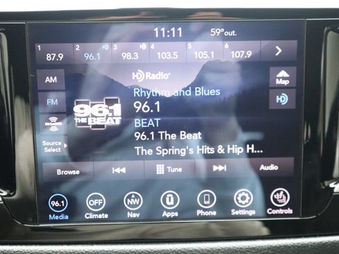 Used 2020 Chrysler Pacifica Touring-L AWD/4WD image 34