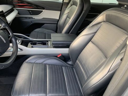 Certified 2024 Lincoln Nautilus Reserve image 15