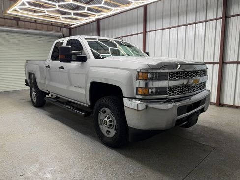 Used 2019 Chevrolet Silverado 2500 W/T image 1
