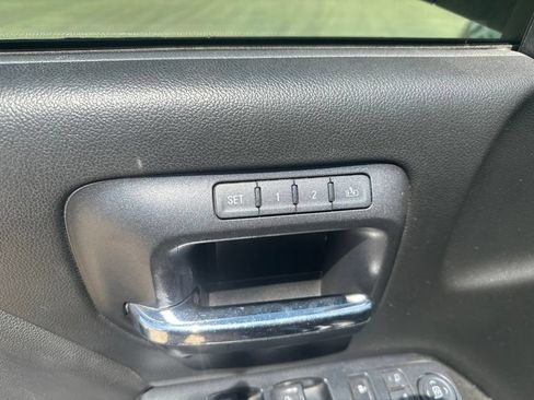 Used 2017 Chevrolet Silverado 1500 High Country AWD/4WD image 9