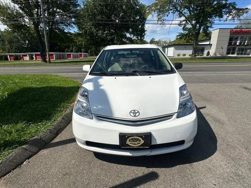 Used 2009 Toyota Prius w/ Pkg 2 FWD image 2