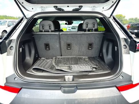 Used 2023 Chevrolet Bolt EUV LT w/ Convenience Package FWD image 25