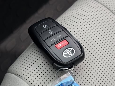 Certified 2025 Toyota Camry XLE FWD image 33