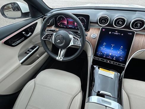 Used 2024 Mercedes-Benz C 300 Sedan image 9