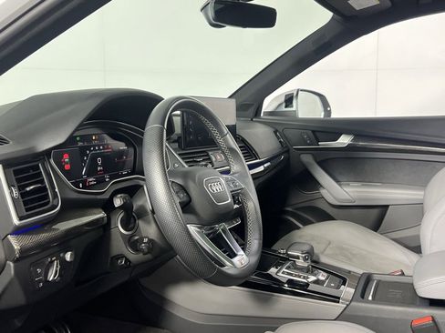 Used 2023 Audi SQ5 Prestige w/ Prestige Package image 23