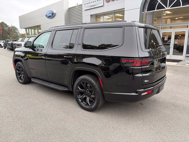 Used 2023 Jeep Wagoneer Series II AWD/4WD image 4