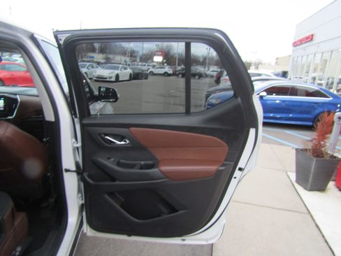 Used 2018 Chevrolet Traverse High Country image 9