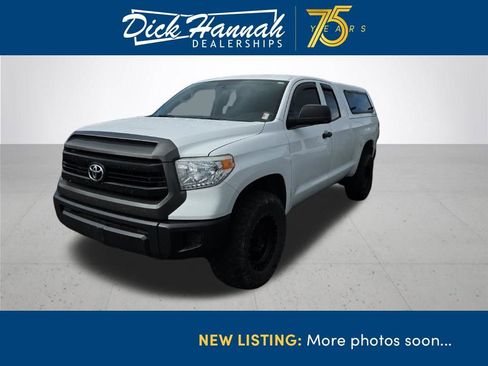 Used 2017 Toyota Tundra SR image 1