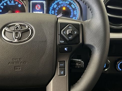 Used 2023 Toyota Tacoma TRD Sport image 30