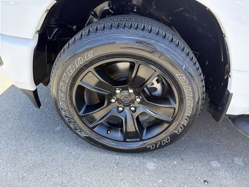 Used 2023 RAM 1500 Big Horn AWD/4WD image 30