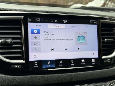 Used 2024 Chrysler Pacifica Touring-L FWD image 14
