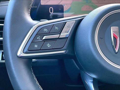 Used 2025 Buick Envision Preferred image 18