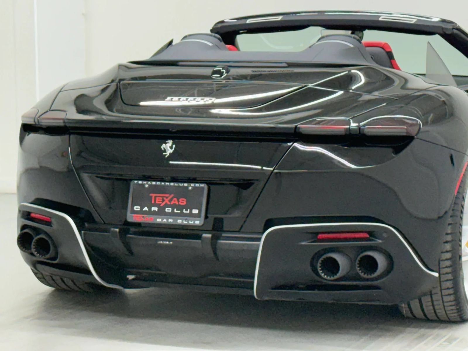 Used 2025 Ferrari Roma Spider RWD image 45