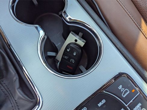 Used 2020 Jeep Grand Cherokee Summit w/ Platinum Series Group image 24