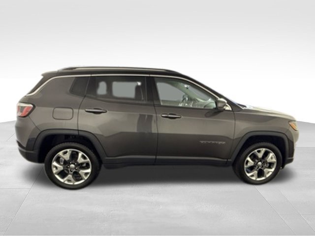 Used 2019 Jeep Compass Limited AWD/4WD image 10