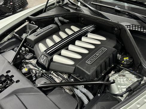 Used 2015 Rolls-Royce Ghost RWD image 68