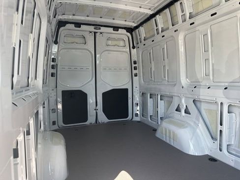 Used 2026 Mercedes-Benz Sprinter 2500 image 34