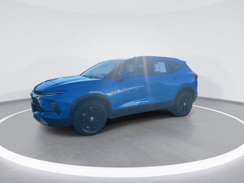 Used 2024 Chevrolet Blazer LT w/ Convenience Package image 5