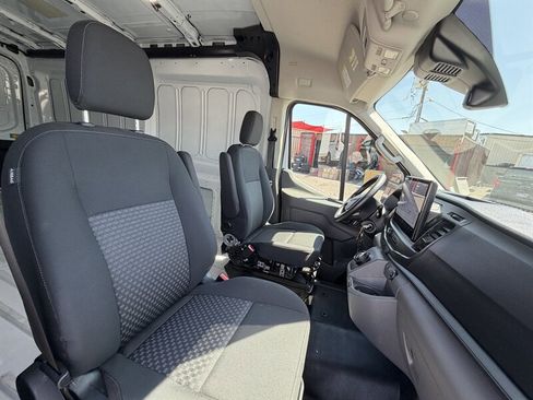 Used 2023 Ford E-Transit Medium Roof RWD image 14
