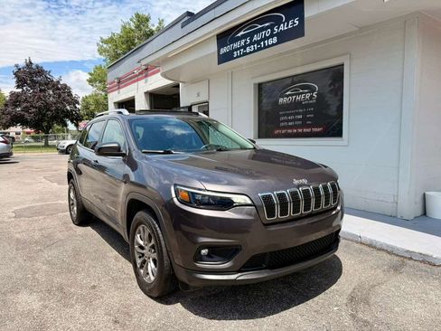 Used 2019 Jeep Cherokee Latitude Plus w/ Comfort/Convenience Group AWD/4WD image 8