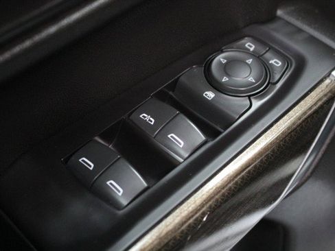 Used 2019 Chevrolet Silverado 1500 LT w/ Texas Edition image 20