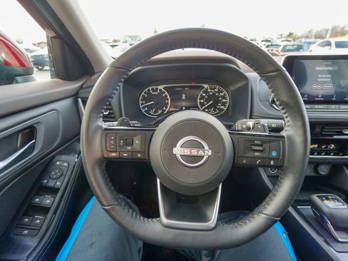 Used 2022 Nissan Rogue SV w/ SV Premium Package image 22