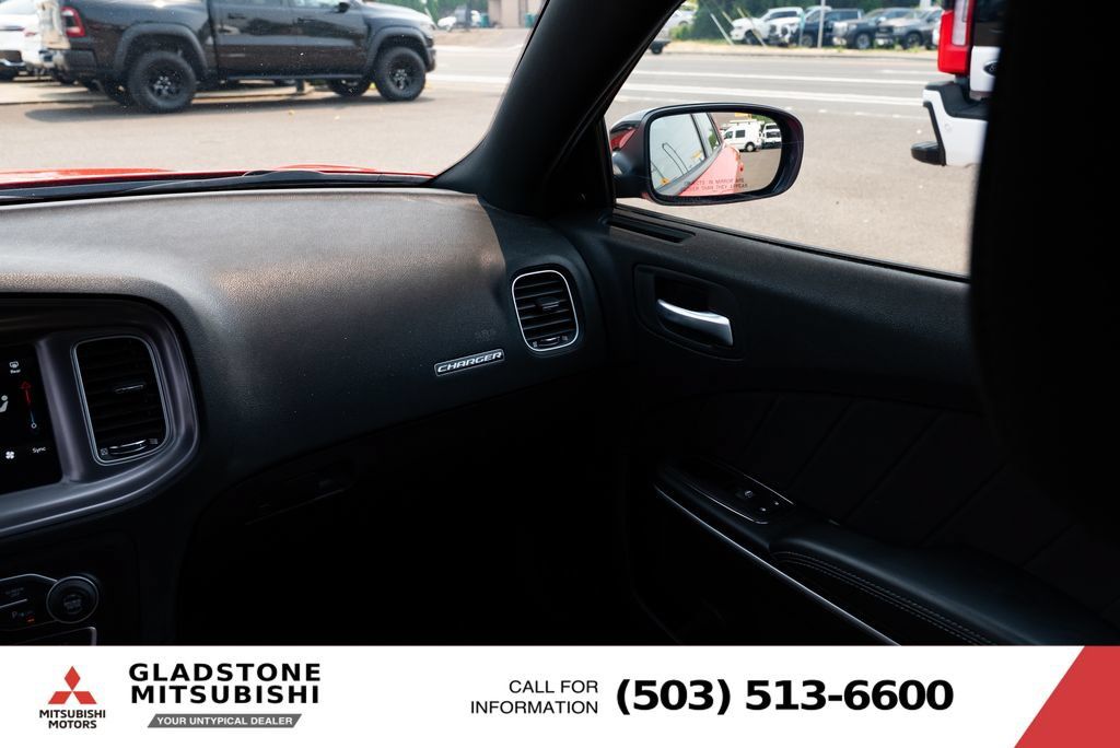Used 2023 Dodge Charger SXT RWD image 11