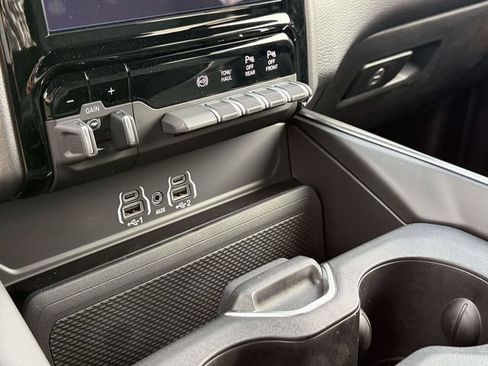 New 2026 RAM 2500 Big Horn AWD/4WD image 30