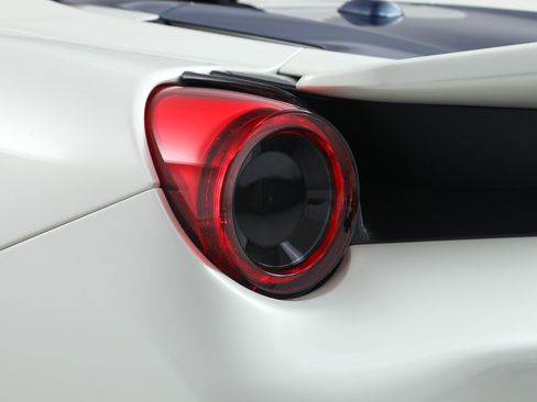 Certified 2020 Ferrari 488 Pista Spider image 19