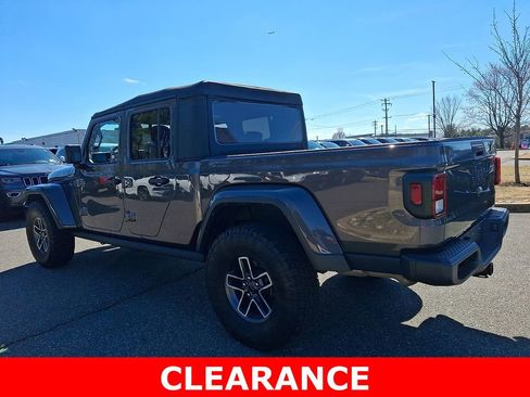 Used 2022 Jeep Gladiator Sport AWD/4WD image 4