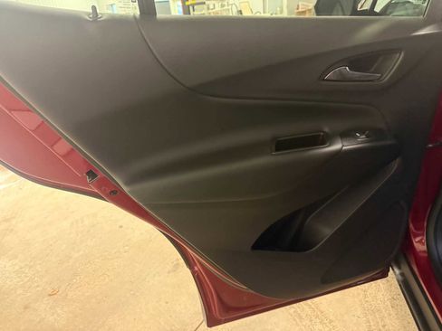 Used 2020 Chevrolet Equinox LT FWD image 23