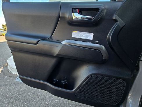 Used 2017 Toyota Tacoma TRD Pro AWD/4WD image 17