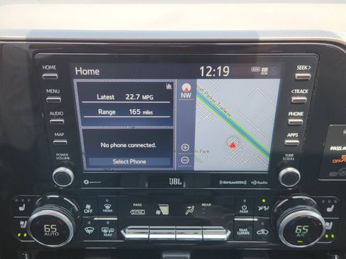 Used 2022 Toyota Highlander Limited FWD image 21