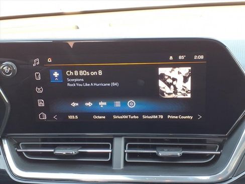 Used 2025 Chevrolet Trax RS w/ Driver Confidence Package image 24