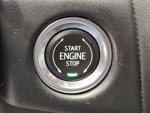 Used 2023 GMC Yukon SLT image 31