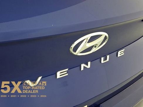 Certified 2025 Hyundai Venue SEL image 35