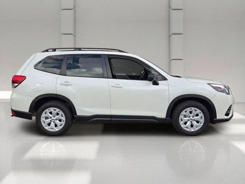 Used 2023 Subaru Forester AWD/4WD image 6