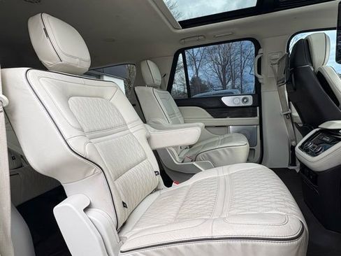 Used 2021 Lincoln Navigator L Black Label w/ Special Edition Package image 31