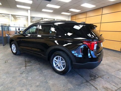 New 2026 Ford Explorer Active image 5
