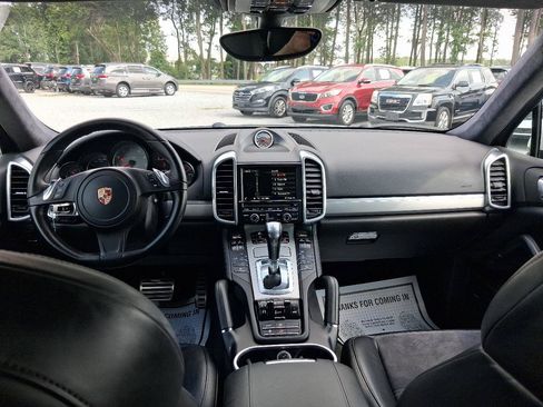 Used 2013 Porsche Cayenne GTS AWD/4WD image 9