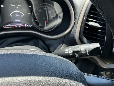 Used 2017 Jeep Cherokee High Altitude AWD/4WD image 25