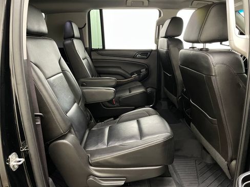 Used 2016 Chevrolet Suburban LT RWD image 41