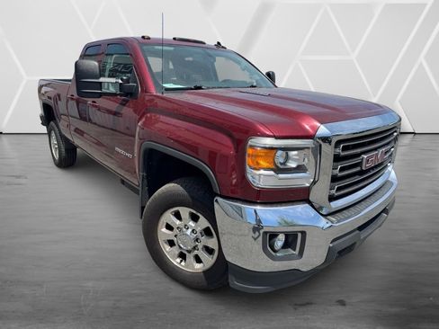 Used 2015 GMC Sierra 2500 SLE w/ SLE Preferred Package AWD/4WD image 2