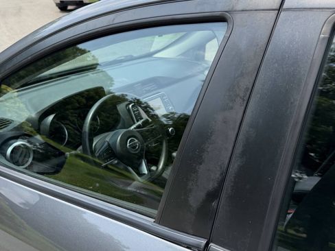 Used 2022 Nissan Versa S FWD image 32