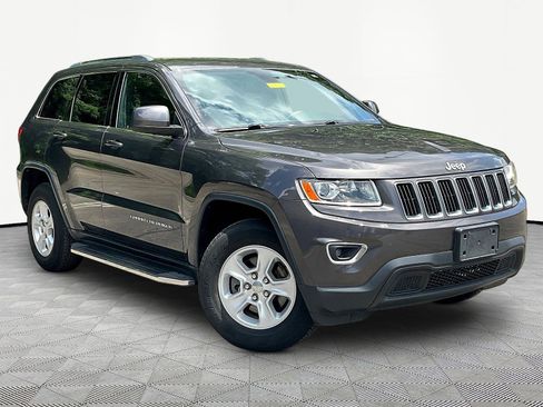 Used 2016 Jeep Grand Cherokee Laredo w/ Quick Order Package 23E AWD/4WD image 3