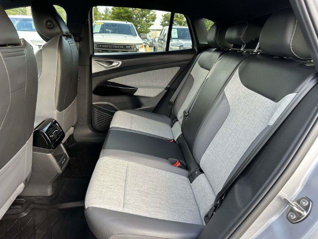 Used 2023 Volkswagen ID.4 Pro RWD image 17