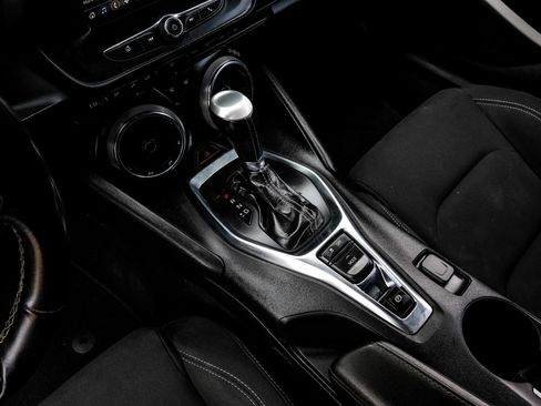 Used 2021 Chevrolet Camaro LT RWD image 23