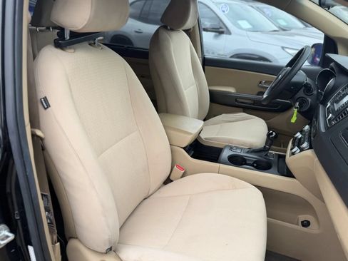 Used 2016 Kia Sedona LX w/ LX Convenience Package FWD image 20